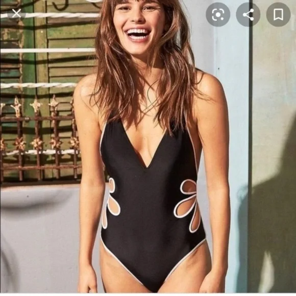 NWOT American Eagle Aerie floral cutout one piece swimsuit, Sz XS,  black/white